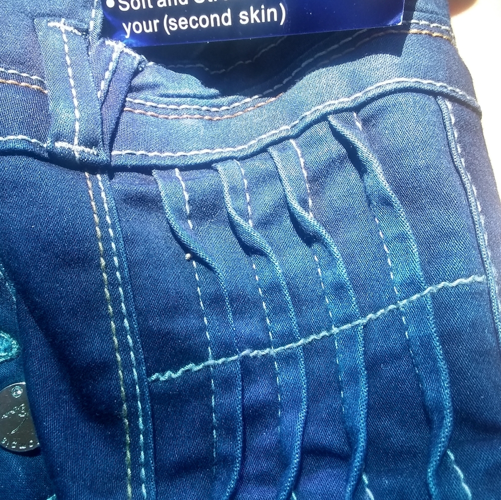 NWT Tushy Sculpting Stretch Jean - Picture 4 of 4